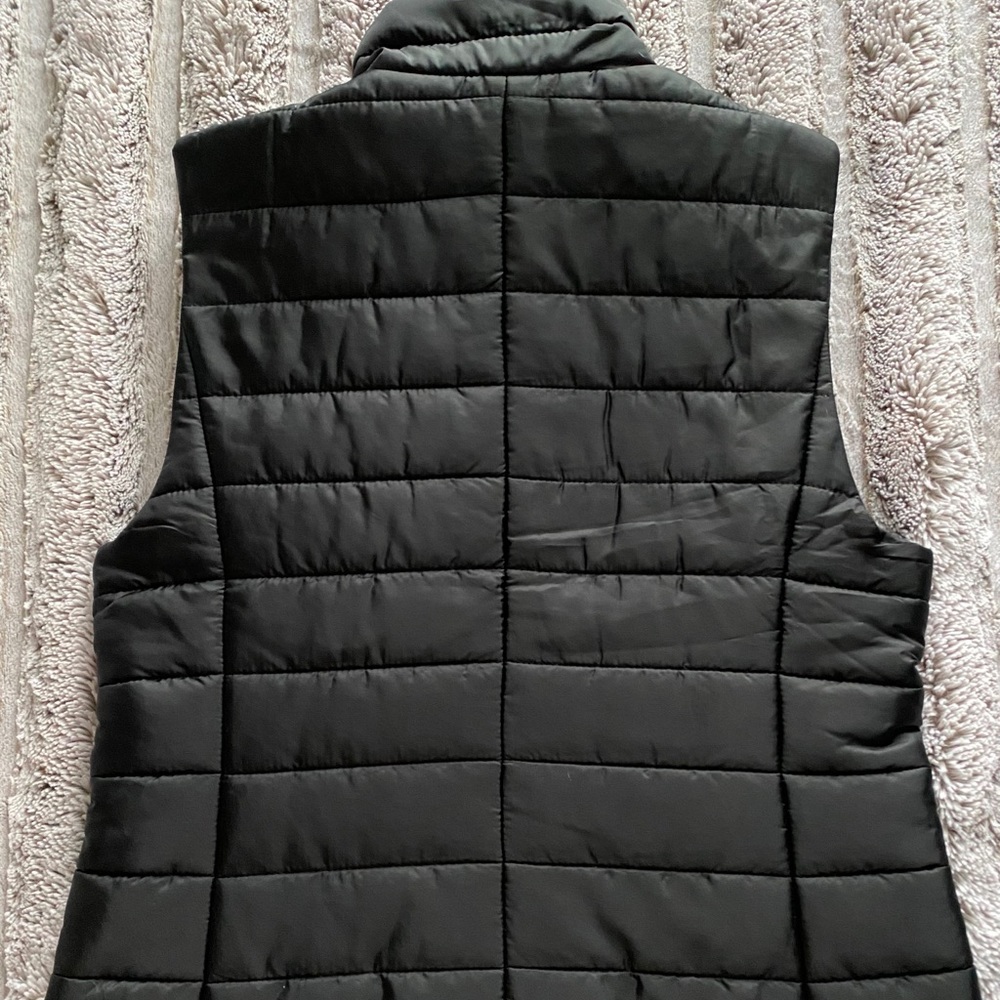 NWT❗️LOFT Black Puffer Vest - Picture 3 of 5